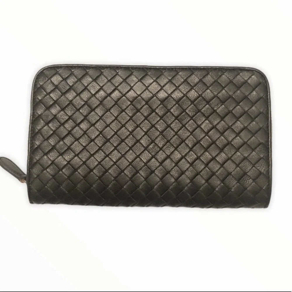 Black leather woven intrecciato wallet clutch bag
